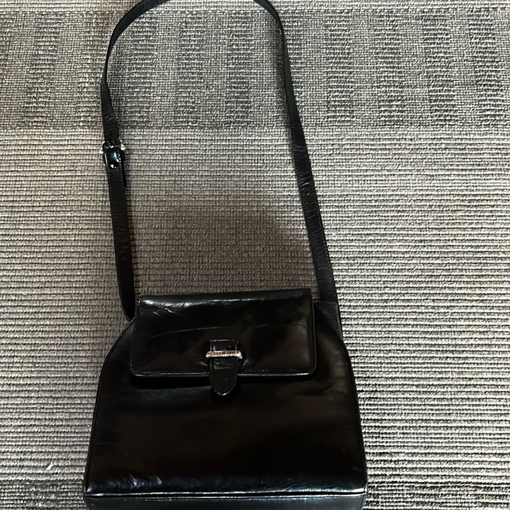 Perry Ellis Genuine Leather Crossbody